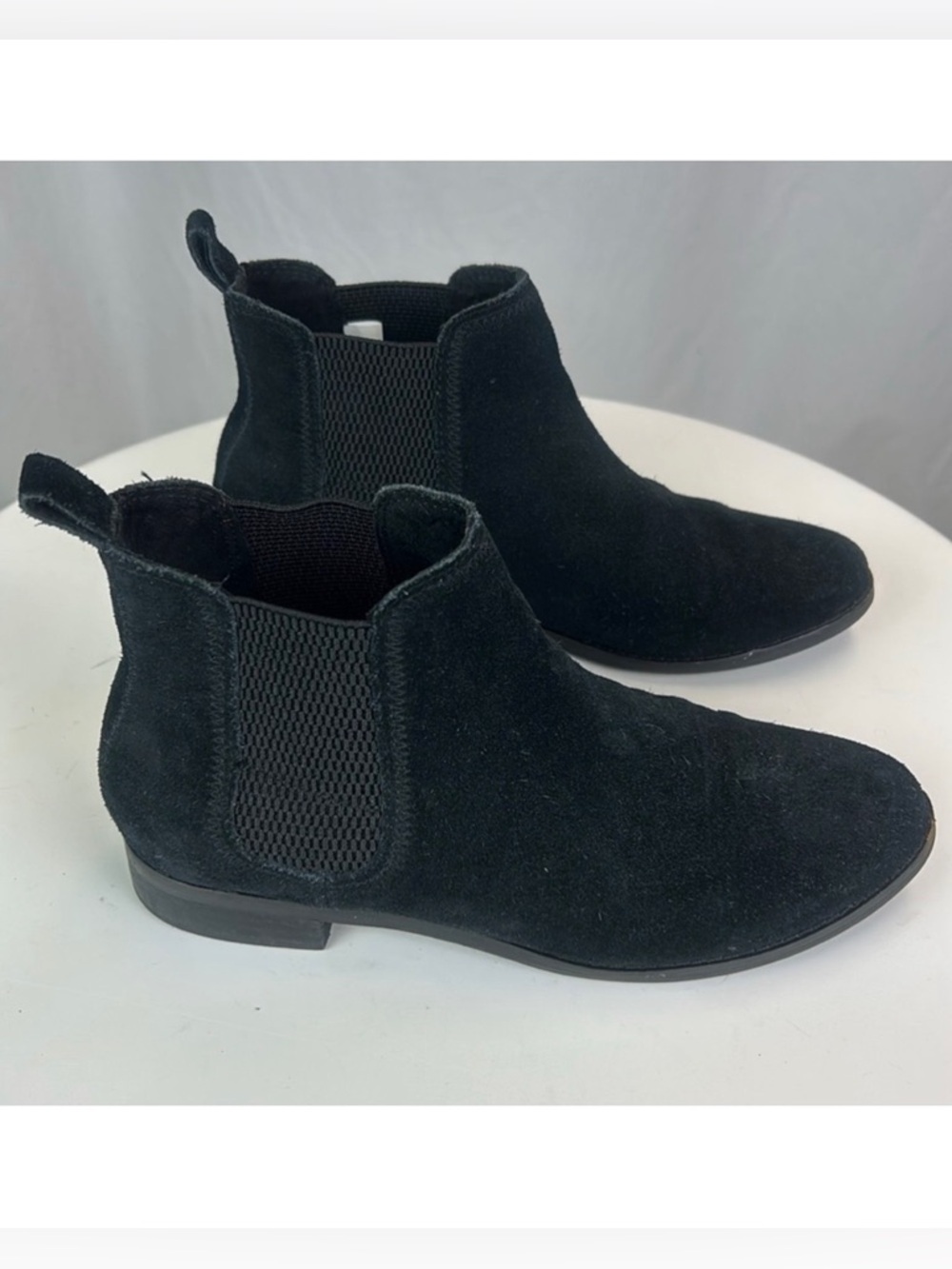 Toms Chelsea Black Suede Ankle Boots Booties Women's Comfort Shoes Size 7.5